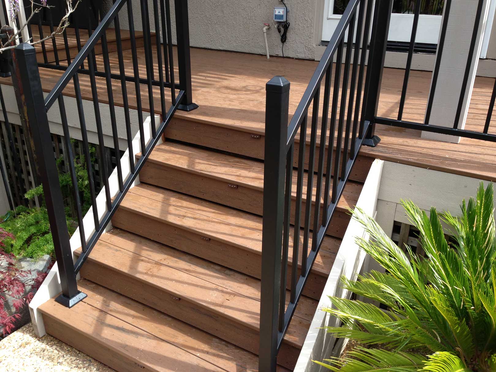 Folsom, California Deck Builder